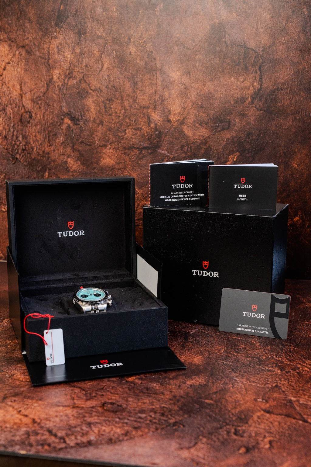 Tudor Black Bay Chrono “Flamingo Blue” M79360N-0024 — 2025 Full Set