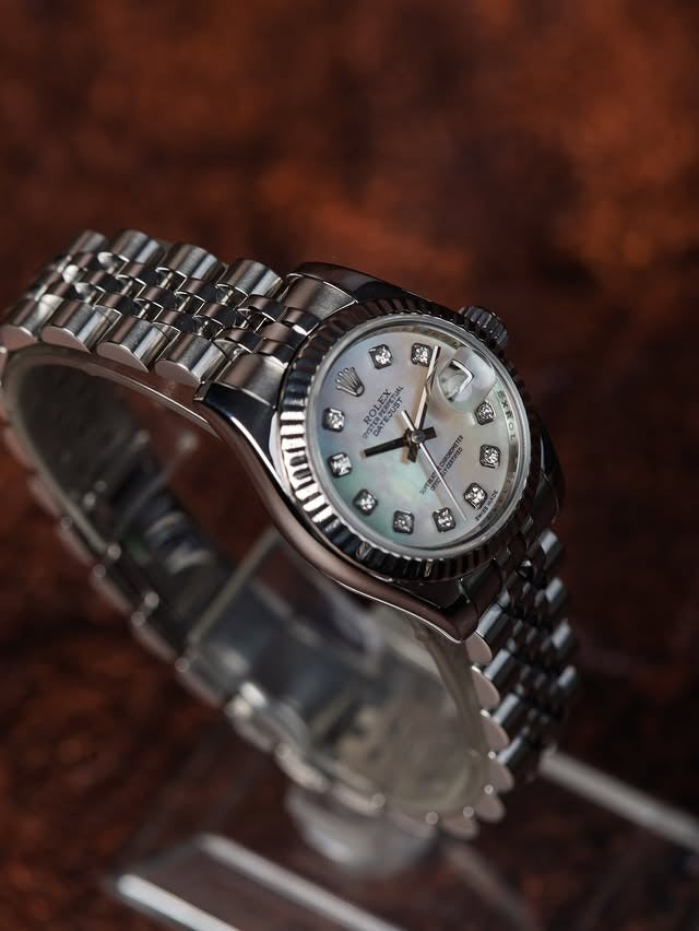 Rolex Lady-Datejust 26 — Mother of Pearl Diamond Dial
