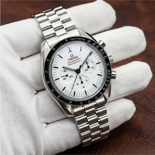 Omega Speedmaster Moonwatch Professional — White Dial