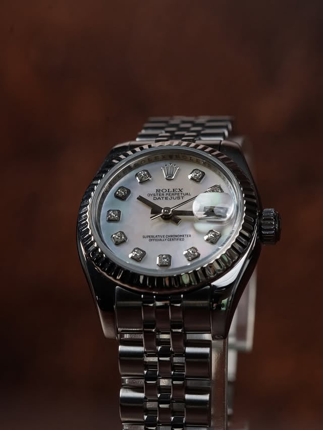 Rolex Lady-Datejust 26 — Mother of Pearl Diamond Dial