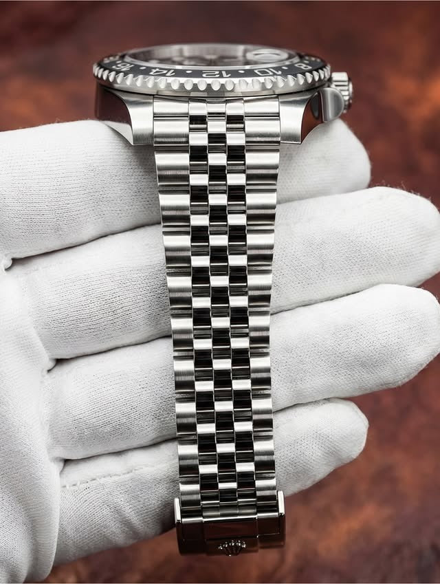 Rolex GMT-Master II “Bruce Wayne” — Black & Grey Bezel