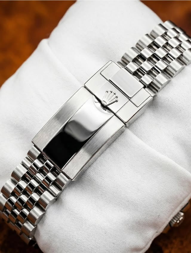 Rolex GMT-Master II “Bruce Wayne” — Black & Grey Bezel