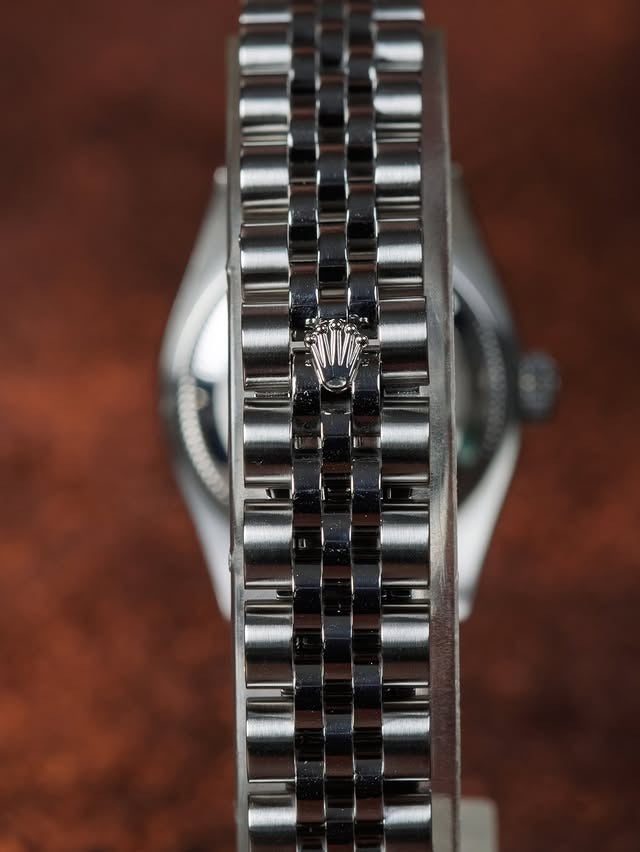 Rolex Lady-Datejust 26 — Mother of Pearl Diamond Dial