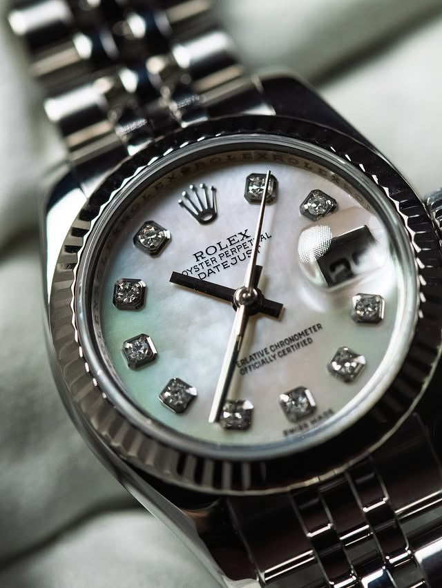 Rolex Lady-Datejust 26 — Mother of Pearl Diamond Dial