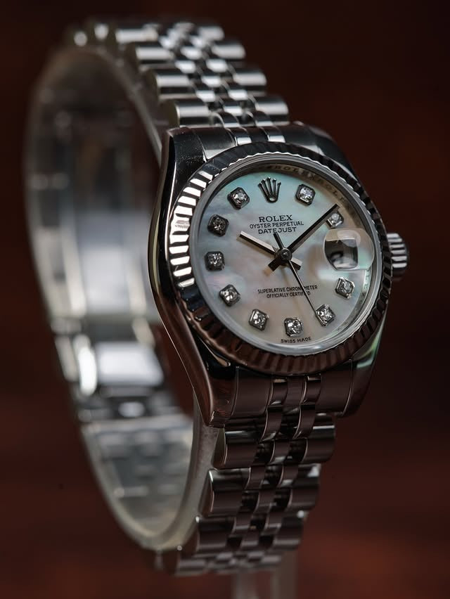 Rolex Lady-Datejust 26 — Mother of Pearl Diamond Dial